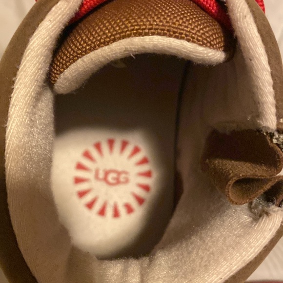 UGG Kids Canoe lii weather shoes - Picture 7 of 7